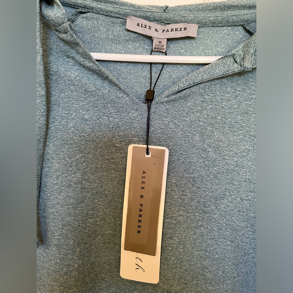 Alex and Parker Hoodie Sweatshirt Size Medium - Picture 4 of 7